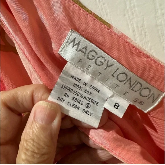 Maggie London Pink Blush Floral Silk
Chiffon Sleeveless Dress - Picture 7 of 7